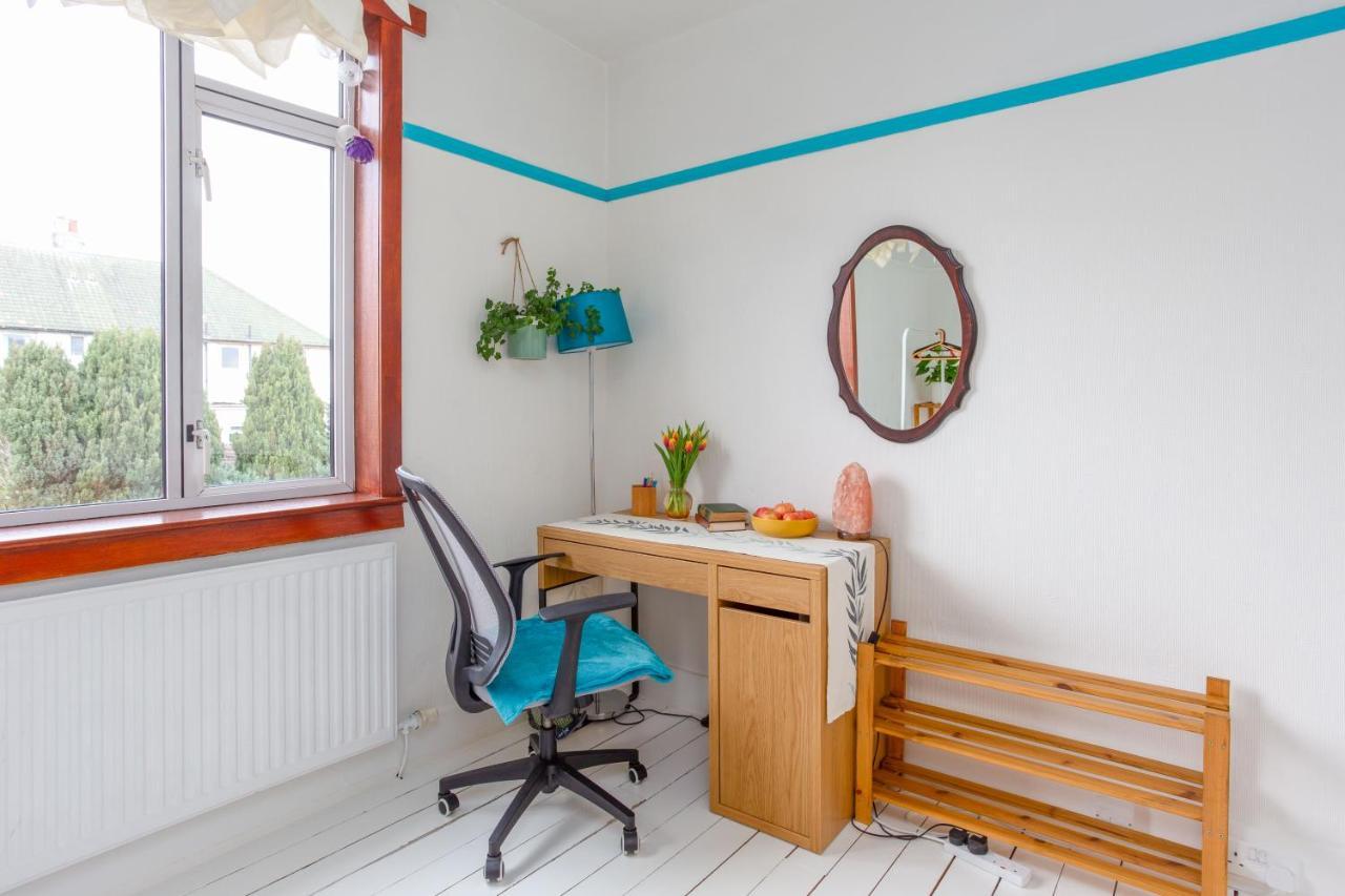 Bright & Spacious Double Room With Garden View- Close To Airport & City Centre Edinburgh Exterior photo