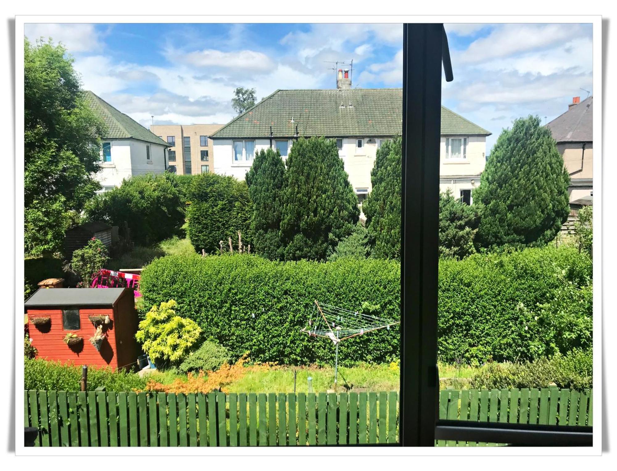 Bright & Spacious Double Room With Garden View- Close To Airport & City Centre Edinburgh Exterior photo