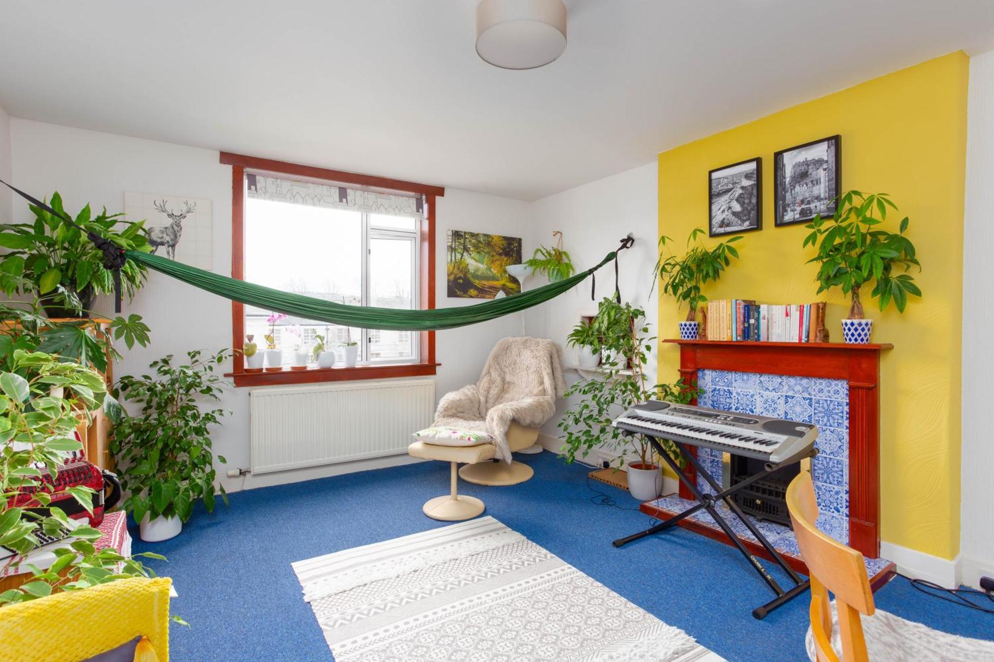 Bright & Spacious Double Room With Garden View- Close To Airport & City Centre Edinburgh Exterior photo